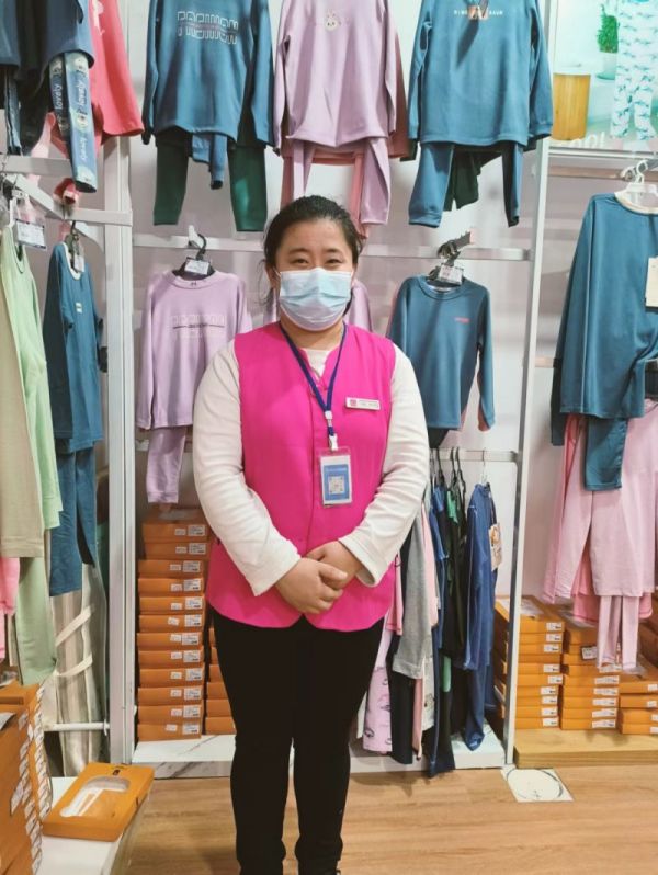 【新时代商厦宝龙店】企业文化践行者（1）想顾客之所想，急顾客之所急