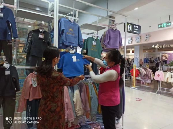 【新时代商厦宝龙店】企业文化践行者（5）百问不烦，百挑不厌