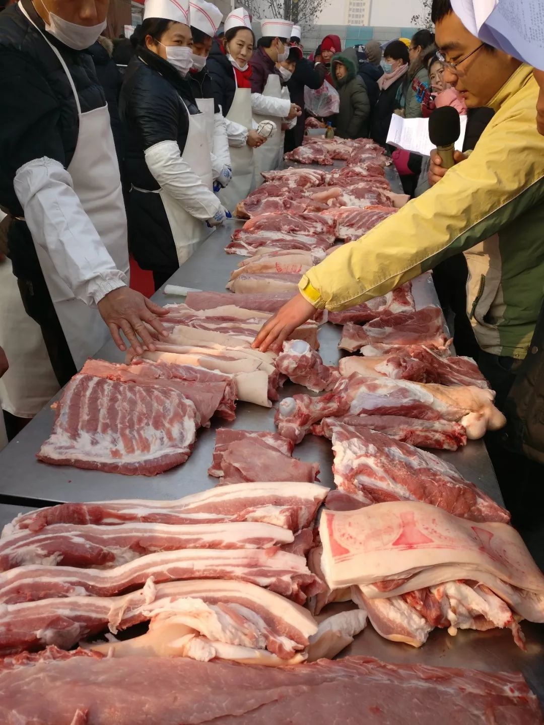 时代儒商|新时代商厦二届刀王争霸赛 低价肉品等您来拿!