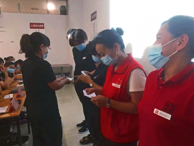 “我与顾客的感动故事”-服务理念演讲比赛